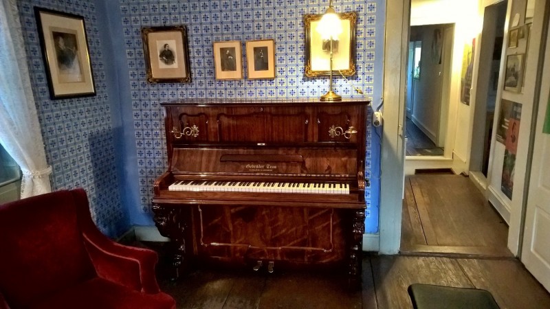 Gebrüder Trau Piano - steht jetzt im Brahmshaus in BAD