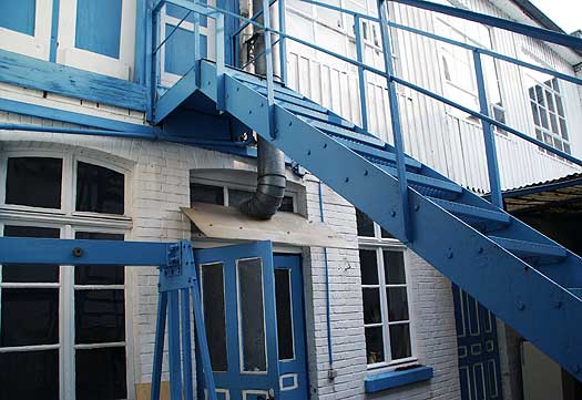 Klavierwerkstatt Klavierbauwerkstatt im Hinterhof