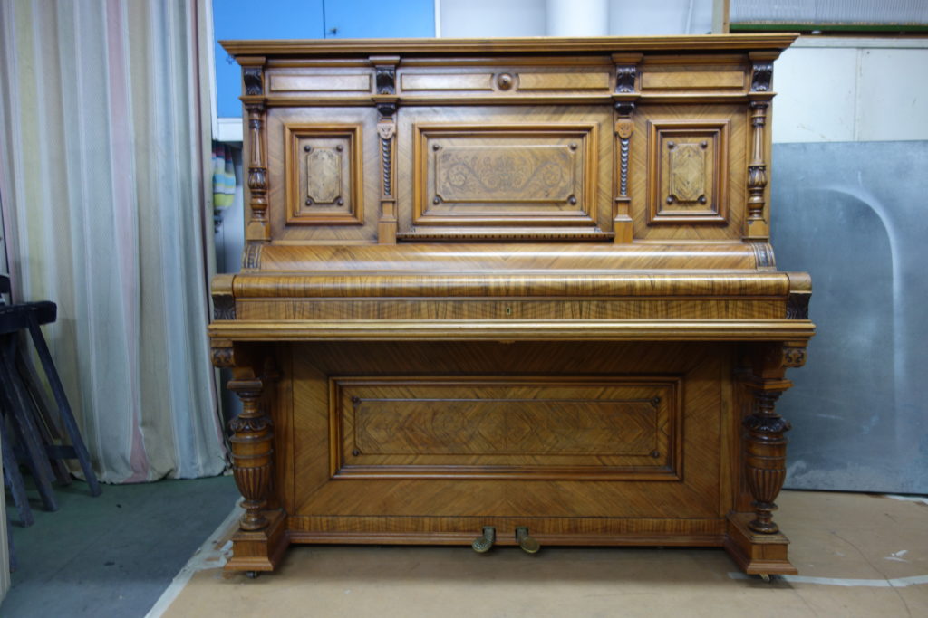 Knauss Piano